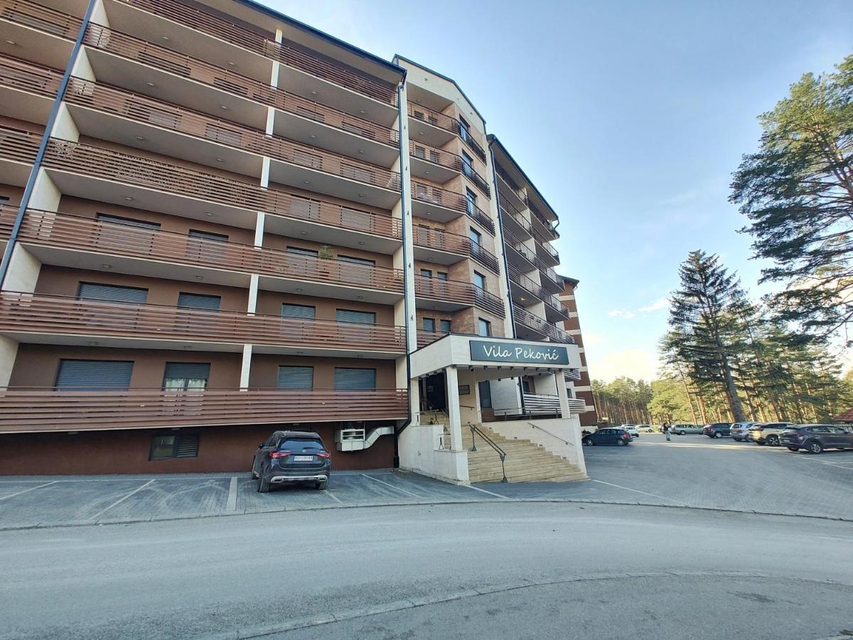 Velika Recepcija 38 *