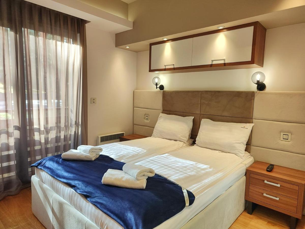 Velika Recepcija 38 Apartment